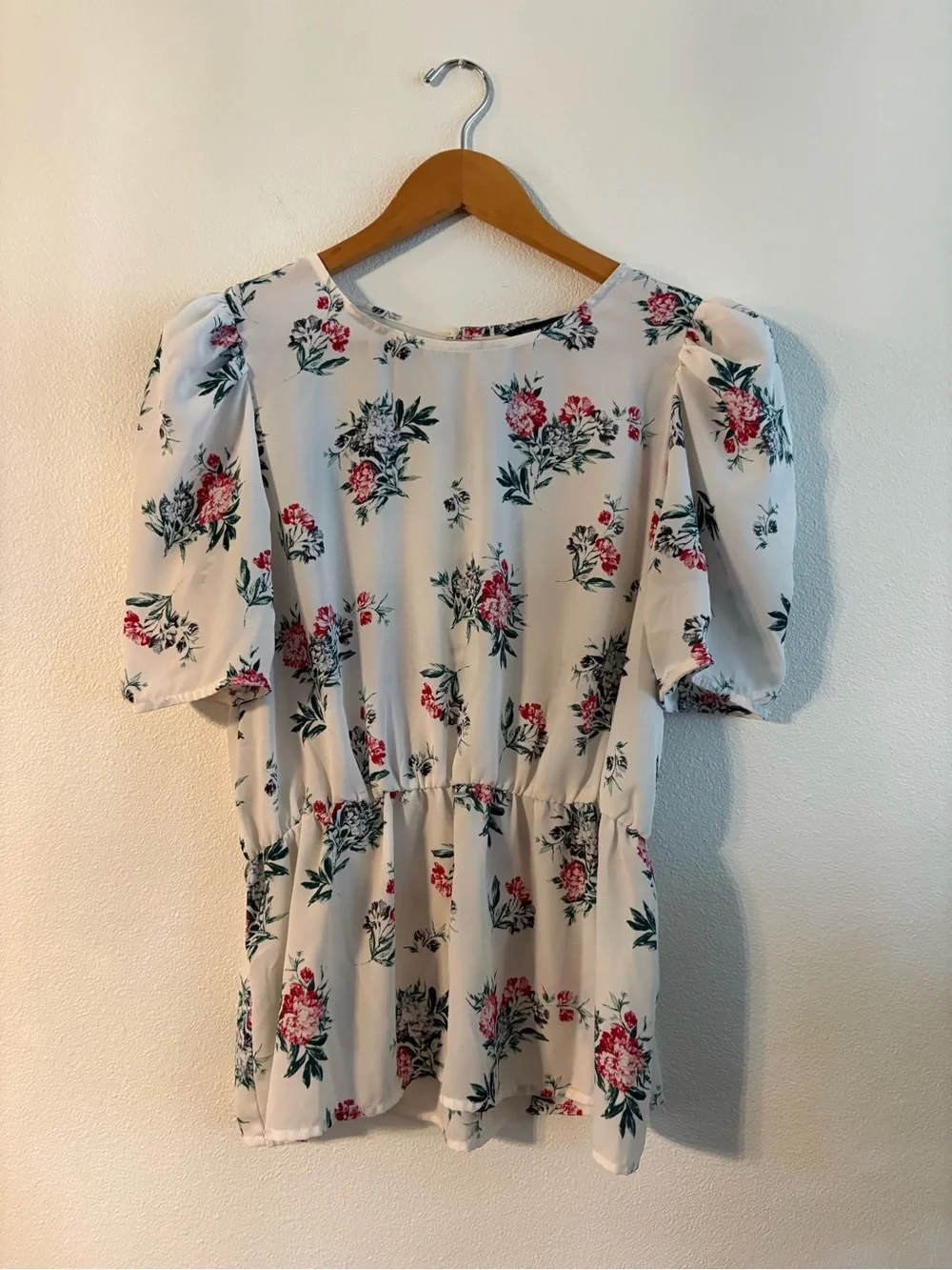 Banana Republic Factory Ivory Floral Puff Sleeve Peplum Blouse
